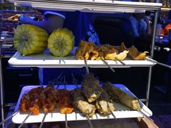 奥尔良鸡翅-三个蒙古大叔羊肉串(大宁店)