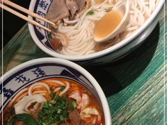 -鑫花溪牛肉米粉(东环大润发店)