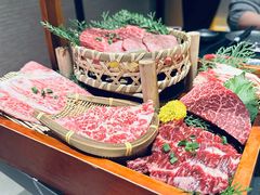 -山川小町·极番烧肉(新地假日广场店)