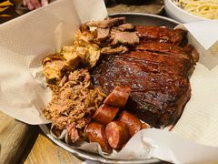 -BOURBON 玻本美式餐厅酒吧(虹桥新天地店)