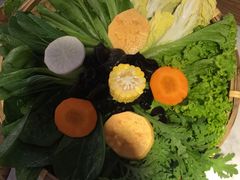 -尚尚仙·酸汤猪手·猪肚鸡火锅(华联万柳购物中心店)