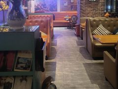 -豪客嘉族·麦尼顿西餐厅(乐福天下店)