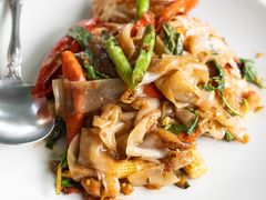 Drunken Noodle-Raan Jay Fai