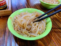 -裕新楼粉面馆·石磨手工粉(四方坪店)