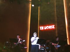 -TZ House音乐现场(来福士中心店)