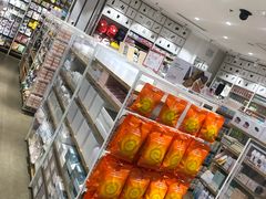 -名创优品(山东青岛市新业广场店)