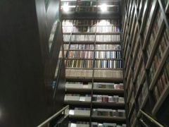 -钟书阁(群光广场店)