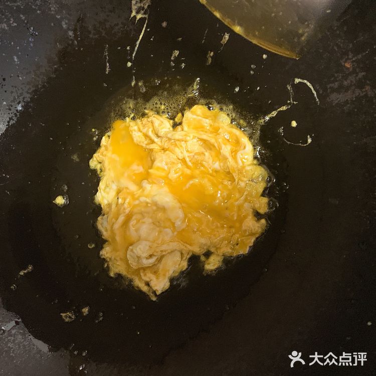 酱油韭菜蛋炒饭真是个美妙的味道~