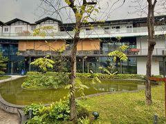 -茅草房·河畔园林火锅