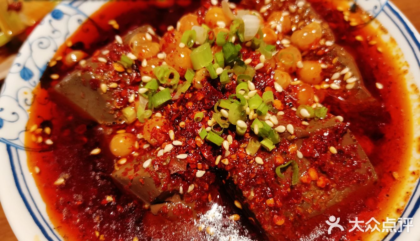 糖糖探店|不用排队吃上肖四女的翘脚牛肉！附攻略