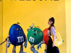 -m豆巧克力世界(上海世茂广场店)