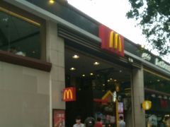 -麦当劳(东方时代广场分店)