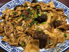 -壹阁胡羊焖饼(特色小吃街店)