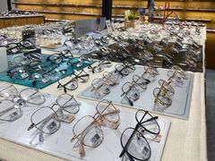 -罗伯特眼镜·蔡司官方授权(罗湖国贸店)