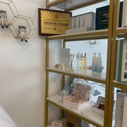-凡碧诗毛孔收细