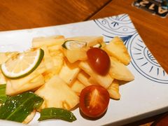 青柠檬拌鲜菠萝-云海肴·汽锅鸡·云南代表菜(天山百盛优客店)