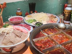 -周小明火锅(黑金冠社区店)