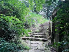 -伍山石窟