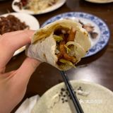 八点到的，人还是那么多，小小的门帘一打开门是真热闹