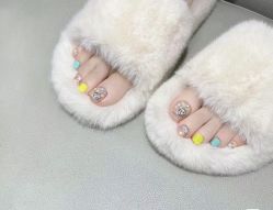 -悦指间美甲美睫美肤