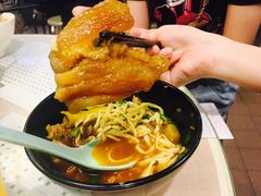 -九记牛腩