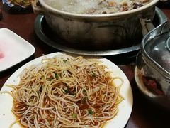 -东巴谷野生菌火锅餐厅