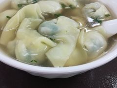 高汤菜肉大馄饨-常州糕团店(北大街新世纪商城店)