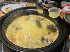 -一朵菌·野生菌探索家火锅(南亚店)
