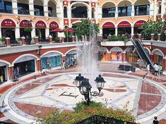 -佛罗伦萨小镇广佛名品奥特莱斯(疏港路店)