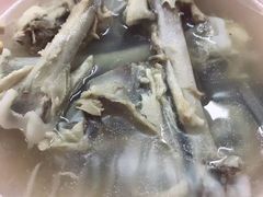 鸡汤-红大哥水门鸡饭(總店)