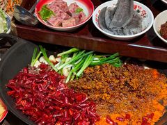 -沸炉重庆老火锅(军事博物馆店)