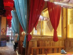 -老滇山寨•云南特色菜•地方菜•民族风情歌舞表演(金碧店)