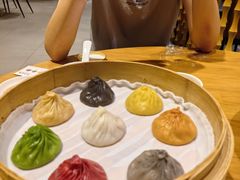 -乐忻皇朝(上海中心大厦店)