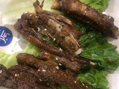 烤羊排-路边摊小炉子烧烤