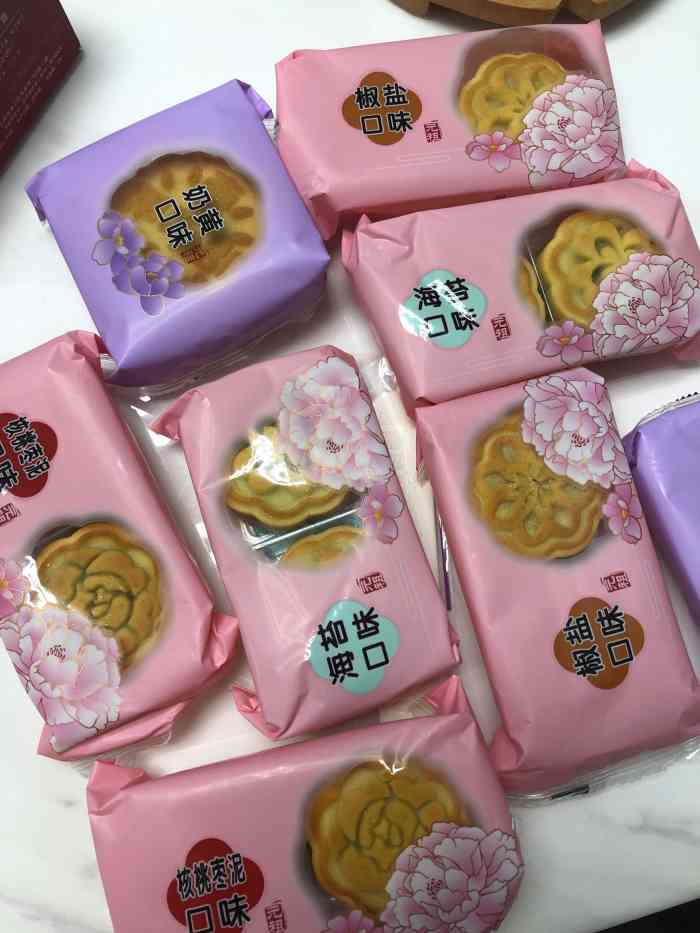 ganso元祖食品(新天地店)-"元祖脆雪月,这是小朋友最爱的冰淇淋月饼!