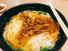 -胖子鱼粉(采霞街店)