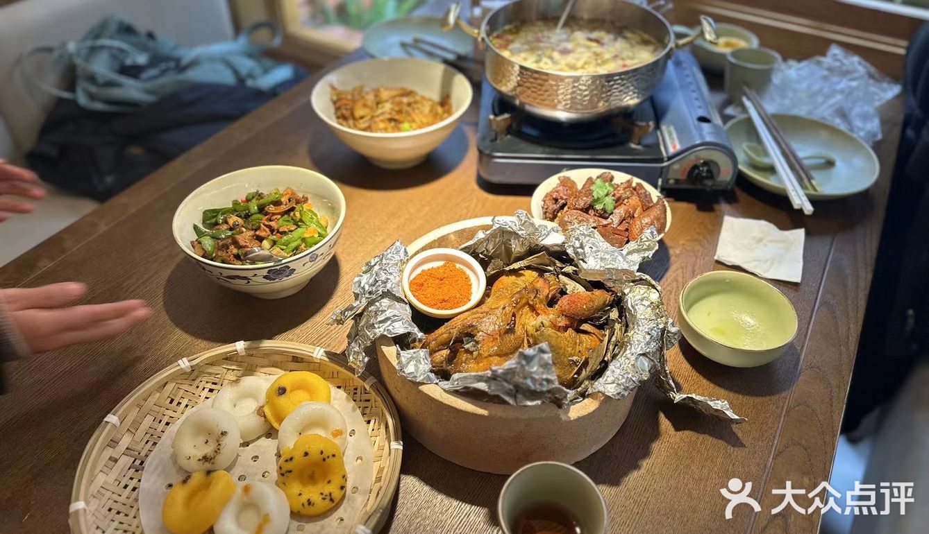 这个菜真的是很景德镇了，每一口都辣香入骨