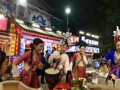 -刘姐啤酒鱼民族演艺餐厅(西街总店)
