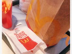 -麦当劳(汉口火车站候车室店)
