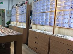 -天空之镜眼镜店蔡司依视路配镜授权零售店(望京颐堤港店)