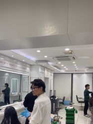 -镁连社·美联社
