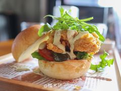 辣味炸鸡汉堡-COMMUNE幻师(上邦百汇城店)