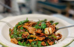 Xiangnan Pepper and Pork Stir-fry