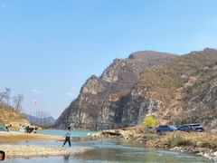 -大平台龙居瀑布旅游区