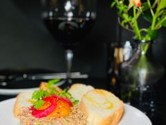 -wineapp葡萄酒餐吧(外滩金融中心店)