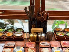 -银米·云南传统过桥米线(双廊黑金冠店)