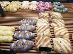 -焙丽拾光(麦凯乐直营店)