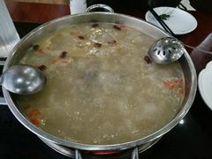 乌骨鸡火锅-彝仁农家