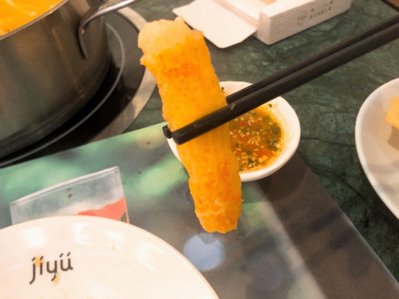 「竹荪镶虾」竹荪吸收冬阴功汤的味道非常好吃,虾的味道和口感更有