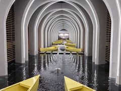 -涨巢·潮玩水疗局